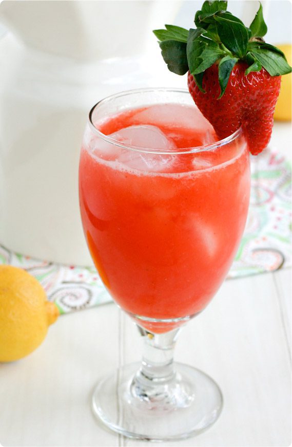 Fresh Strawberry Lemonade