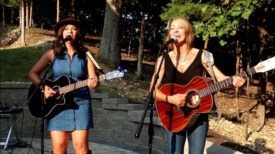 Hot Hands Wonderland